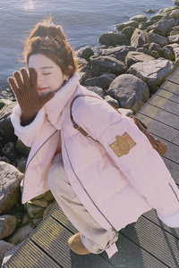 羊羔毛拼接羽绒服女2024冬季新款韩版设计感宽松加厚90白鸭绒外套图片