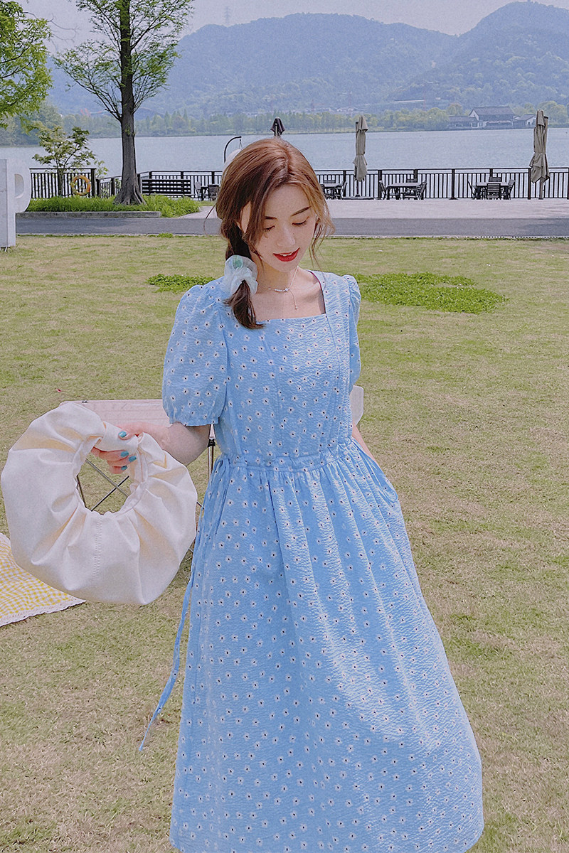 【】出货中今年新压皱小雏菊碎花连衣裙011-2103-P105K158,女装连衣裙,Mushroom
