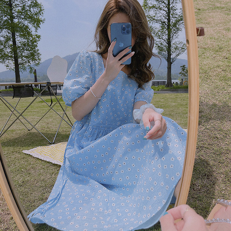 【】出货中今年新压皱小雏菊碎花连衣裙011-2103-P105K158,女装连衣裙,Mushroom