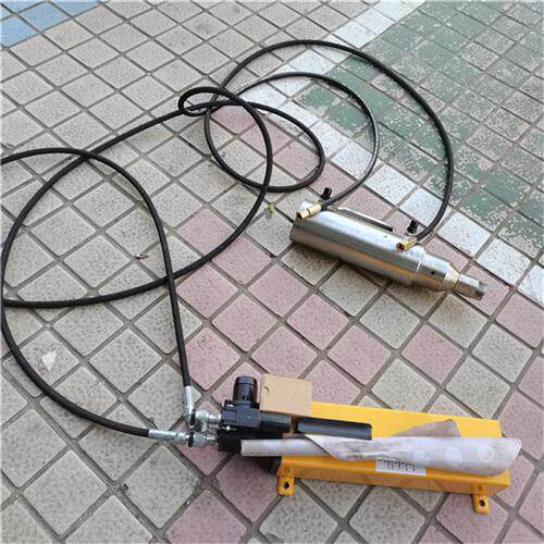 济宁华策牌预应力前卡式张拉机27吨工程用单根钢绞线张拉机具