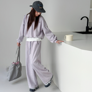 女童运动套装春秋2026新款女大童休闲炸街三件套洋气儿童时髦套装