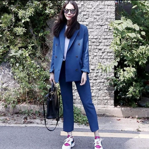 Dongdaemun 2018 mùa xuân mới của phụ nữ Hàn Quốc phiên bản của giản dị chic Hồng Kông hương vị phù hợp với áo khoác thời trang chín quần phù hợp với các kiểu áo sơ mi họa nữ đẹp