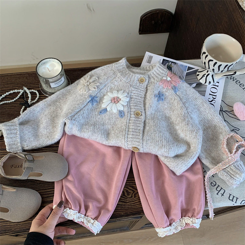 韩版女童秋装花朵针织两件套