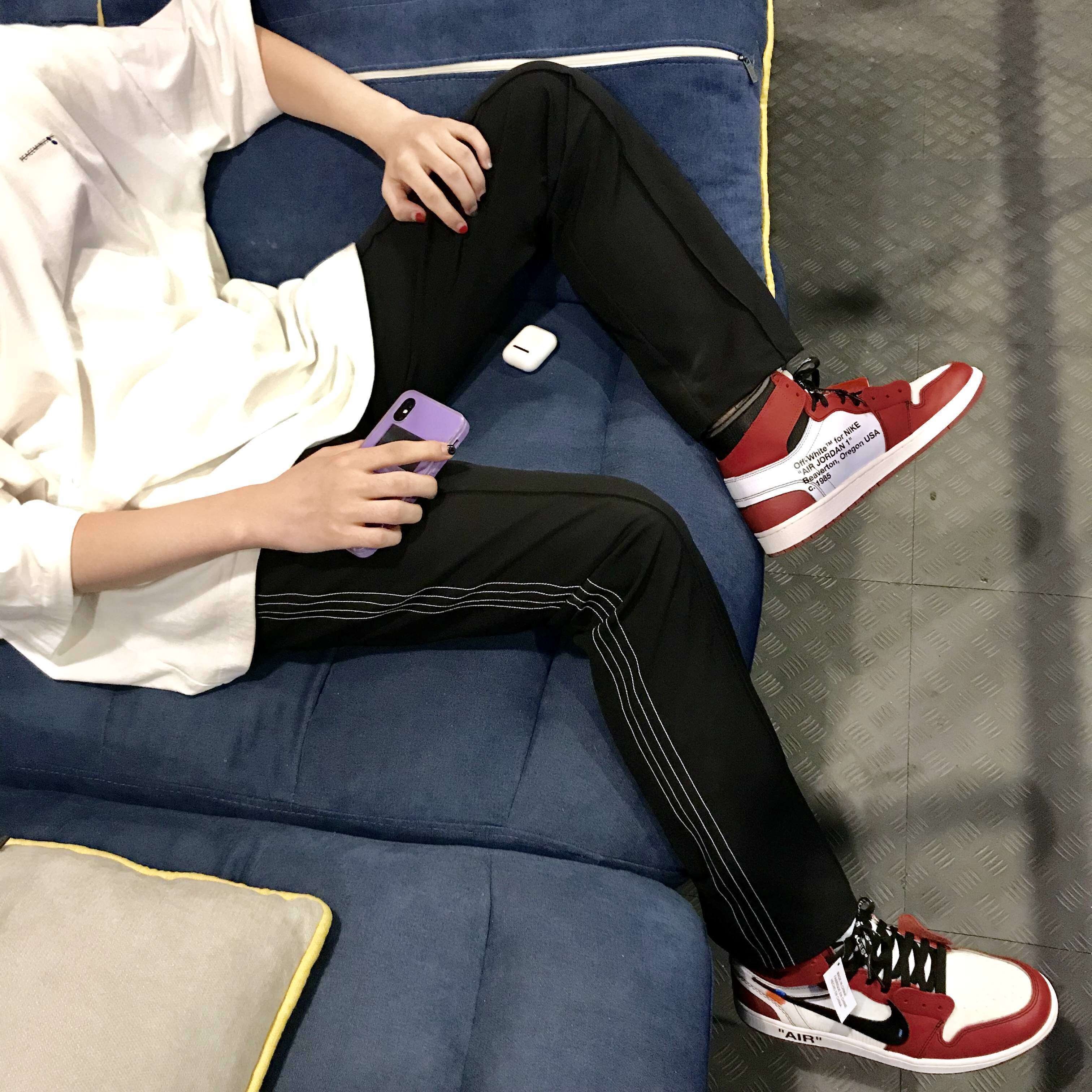 特價包郵 GLOOM Track Pants 側條紋 運動 高街 簡約 休閑褲在類目 男裝, 休閒褲中 - 來自Buy2taobao.com提供專業的淘寶代購服務