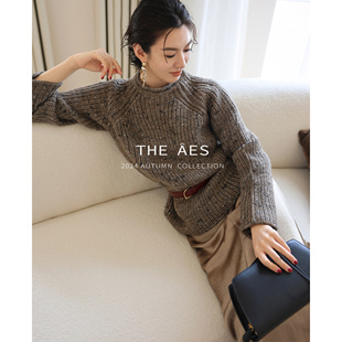 安上THE AES｜视觉盛宴 艺术点绘纱线环绕颈间 卷边圆领毛衣