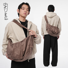 麂皮绒大容量HOBO流浪包2025新款男女生休闲饺子大包废土风斜挎包