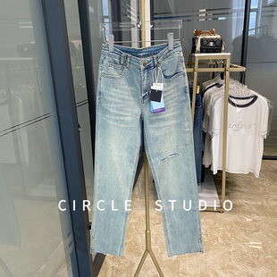【断码清仓】设计感时髦破洞修身显瘦百搭裤脚开衩小直筒牛仔裤女