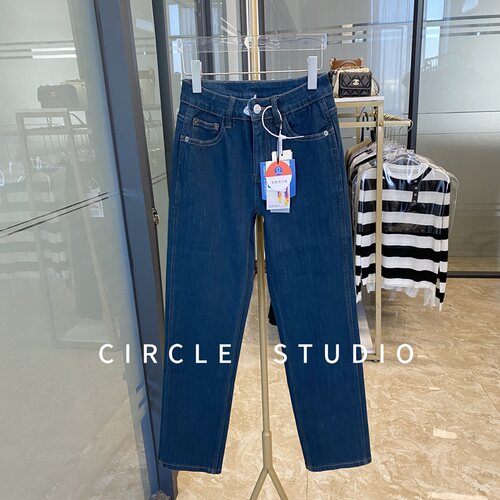 魔力显瘦质感九分直筒牛仔裤女