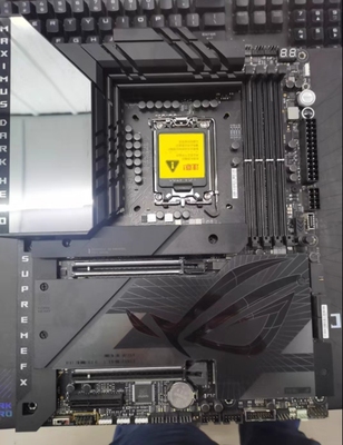 华硕ROG MAXIMUS Z790 DARK HERO主板1700针支持13/14代cpu双雷电