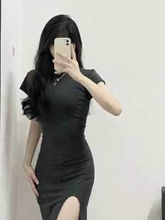 短袖开叉连衣裙女夏轻熟风中长款气质高级感辣妹灰色紧身长裙包臀
