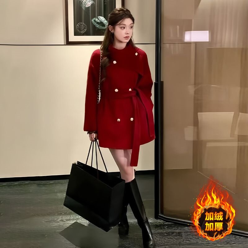 西遇高领短款毛呢外套女装2024年冬季新款富家千金收腰双排扣大衣