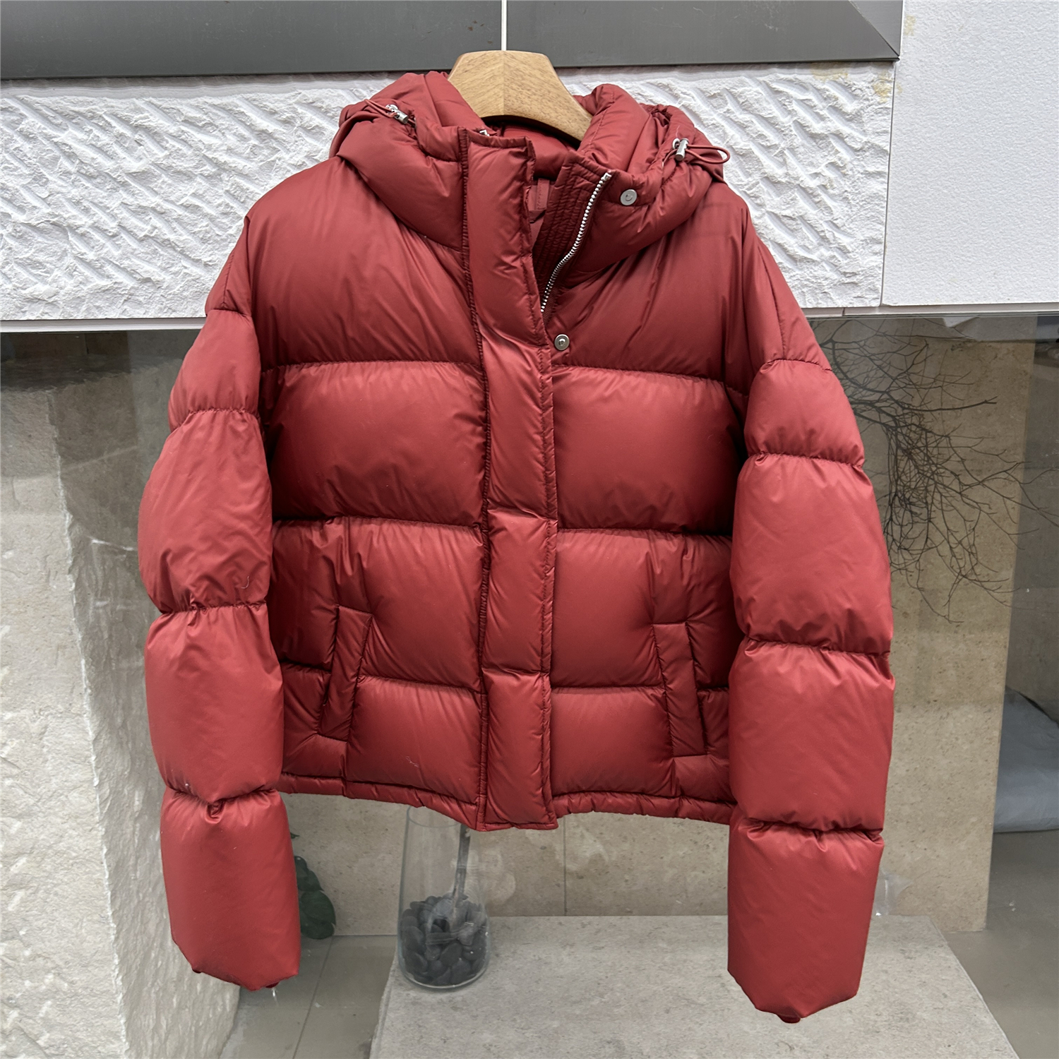 欧洲站欧货缎面短款立领连帽羽绒服女加厚面包服百搭时尚保暖外套