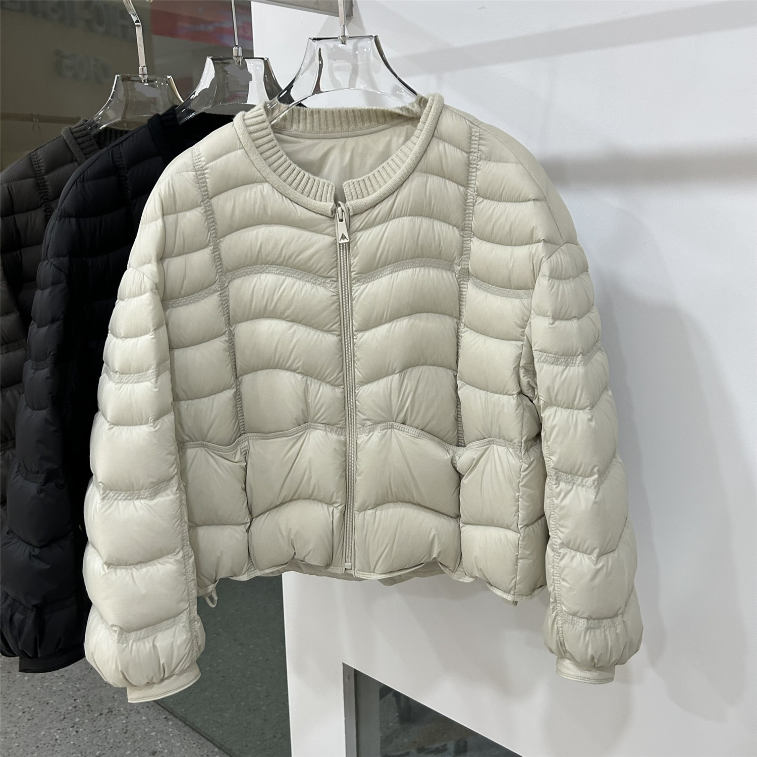 90白鹅绒短款羽绒服女圆领针织拼接保暖外套小个子灯笼袖羽绒衣