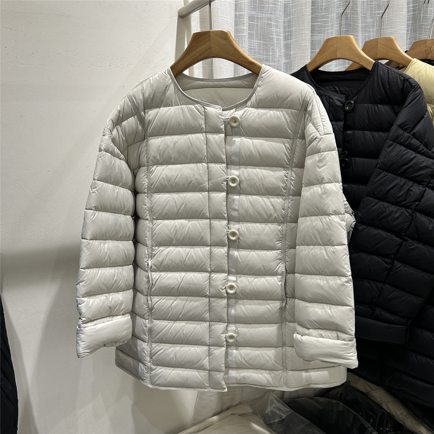 欧洲站欧货2025冬季新款圆领90白鹅绒羽绒服女韩版宽松显瘦外套潮