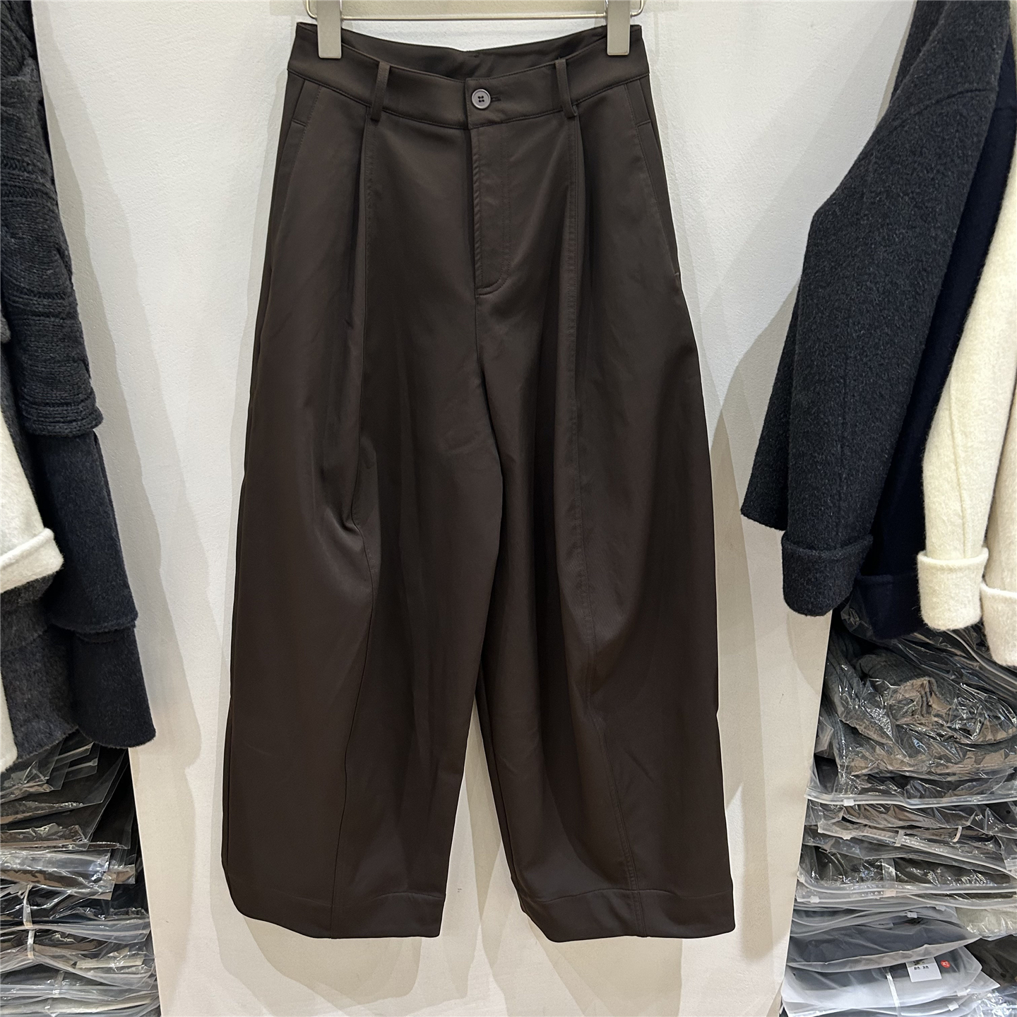 欧洲站2025秋季新款显瘦韩版直筒休闲裤屁股三角设计女宽松阔腿裤