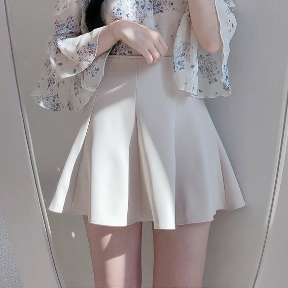 百褶裙女春夏2020新款高腰外穿a字蓬蓬裙白色短裙半身裙显瘦裙子