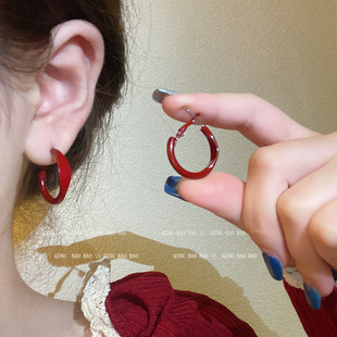 安可拉素圈红色耳圈2024新款爆款时尚小众耳环港风复古秋冬耳饰女