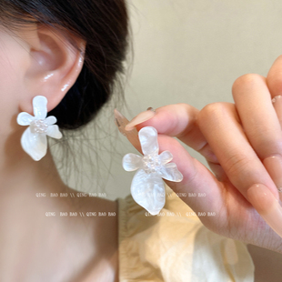 超仙法式 珍珠耳饰复古小众设计感耳钉 立体花朵圆圈耳环女2024新款