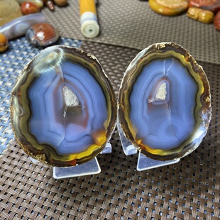 战国红玛瑙河北宣化料鸽子蓝摆件一物一图高冰通透收藏原石矿标