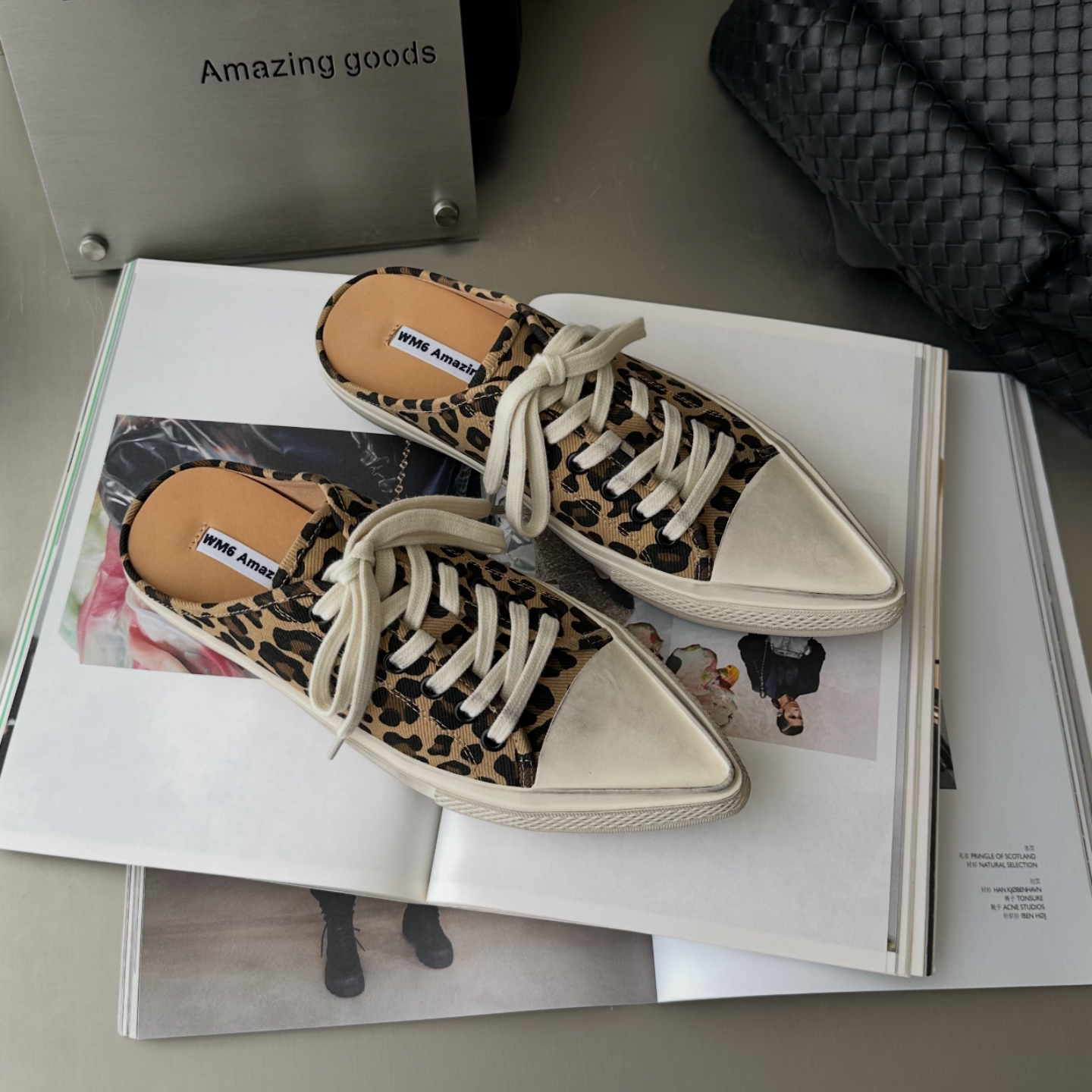 WM6包头拖女2026春新款尖头平底穆勒鞋欧货欧洲站休闲懒人半拖鞋