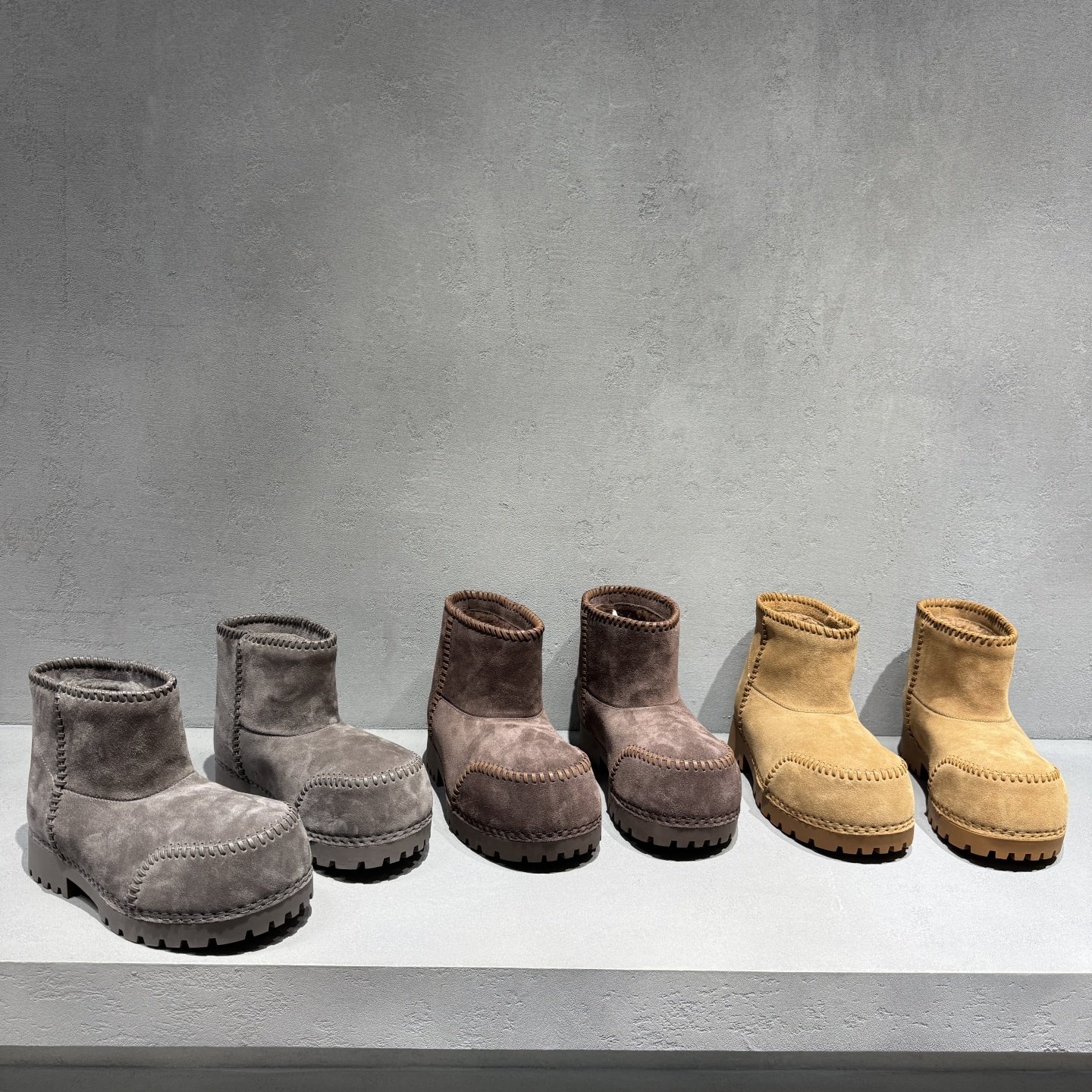 先峰名典2025冬季新款真皮女靴羊毛雪地靴厚底加绒羊毛大头短靴潮