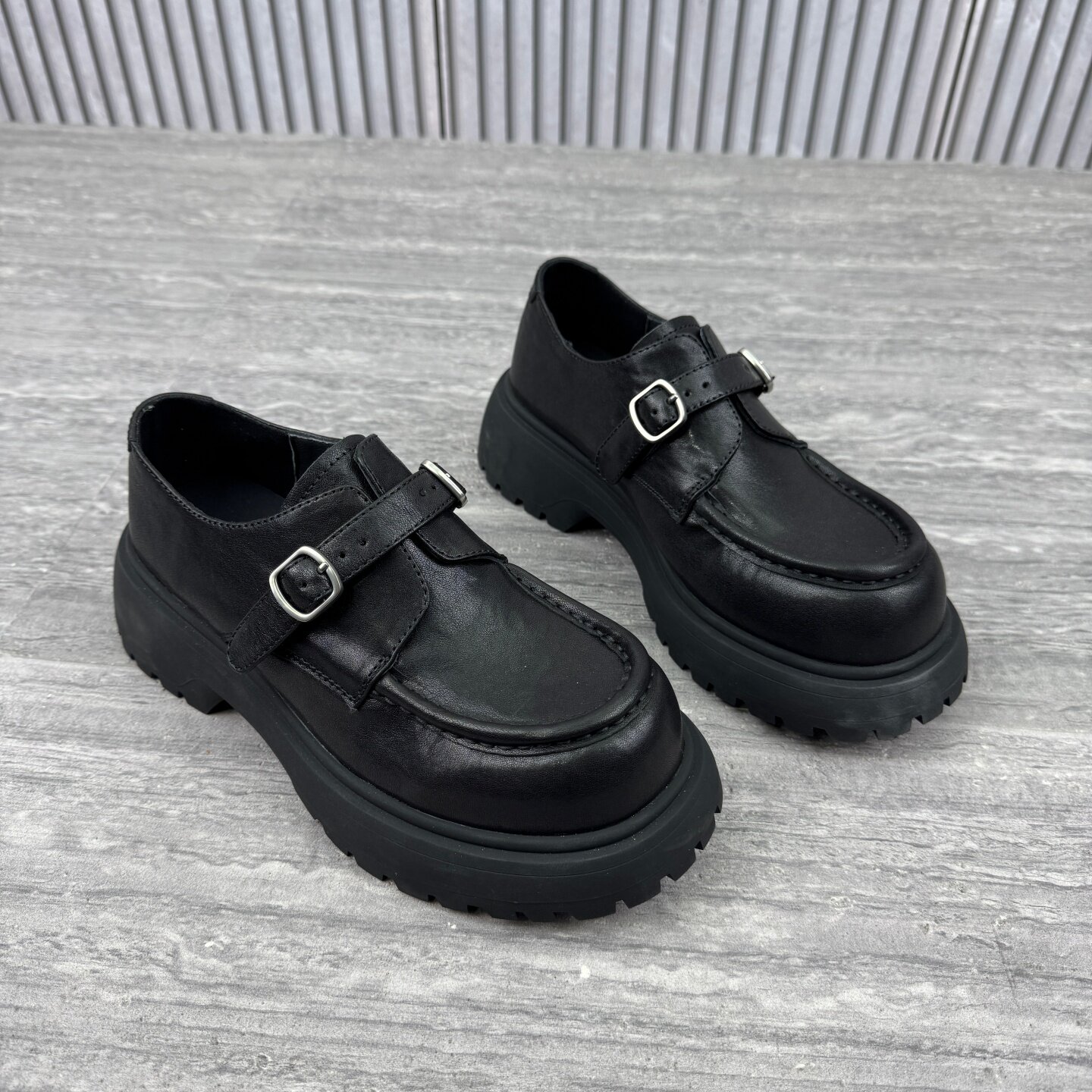 2026春新款英伦风真皮乐福鞋女欧洲站欧货松糕底厚底皮带扣小皮鞋