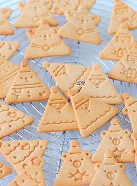 TITIBEAR圣诞老人驯鹿树饼干模具超萌可爱3D立体三角形烘焙模具