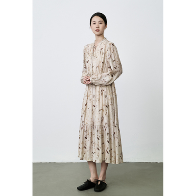 CAREMIND春款碎花晕染中长连衣裙