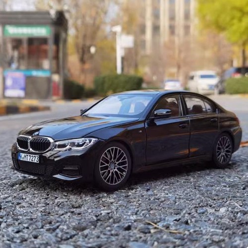 宝马诺威尔合金1/18仿真汽车模型