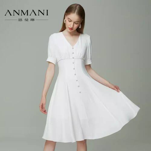 ANMANI恩曼琳21夏季珍珠扣白色垂顺洋装EANBBA03-1880