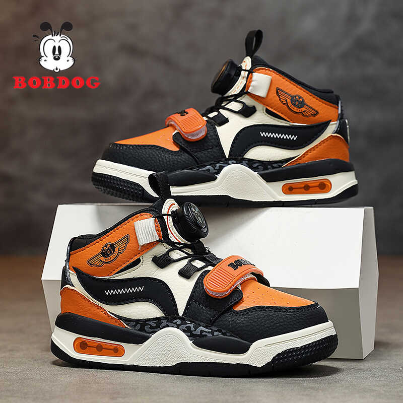 巴布豆皮面防水男童旋转扣运动鞋