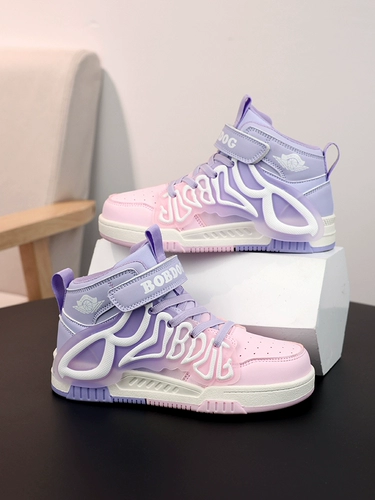 Высокая детская спортивная обувь