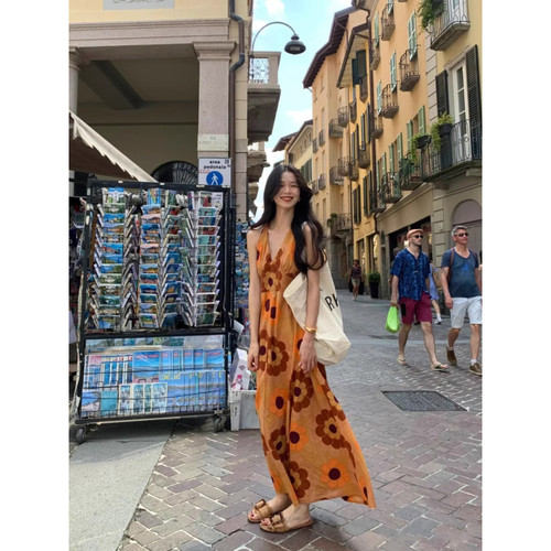 适合去泰国旅游穿搭海边度假气质印花v领连衣裙波西米亚沙滩裙夏