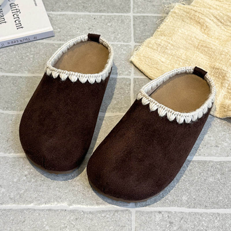 女童绒面拖鞋春秋新款2026儿童外穿包头防滑软底花边透气勃肯鞋