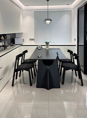 黑色岩板餐桌复古风现代简约家用长方形2025新款黑色实木哑光餐桌