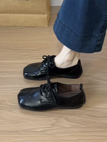 喜番SHOP复古漆皮软底单鞋女2026秋季通勤百搭休闲软底舒适小单鞋