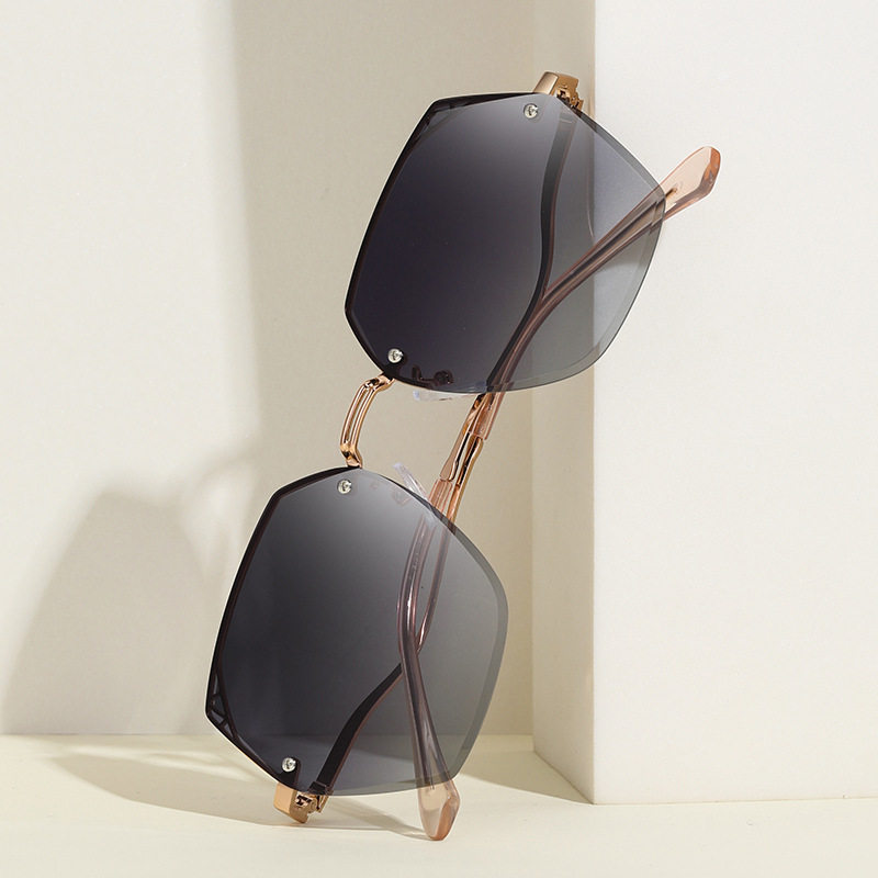 多边眼镜偏光太阳镜抗冲击防护镜片面男女士开车司机轻弹镜腿