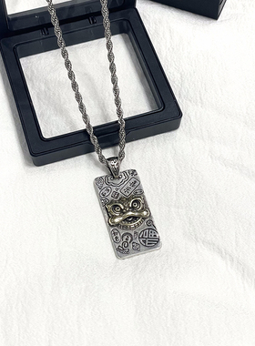 国风潮流复古钛钢醒狮福牌吊坠项链男生嘻哈百搭寓意情侣送礼项链