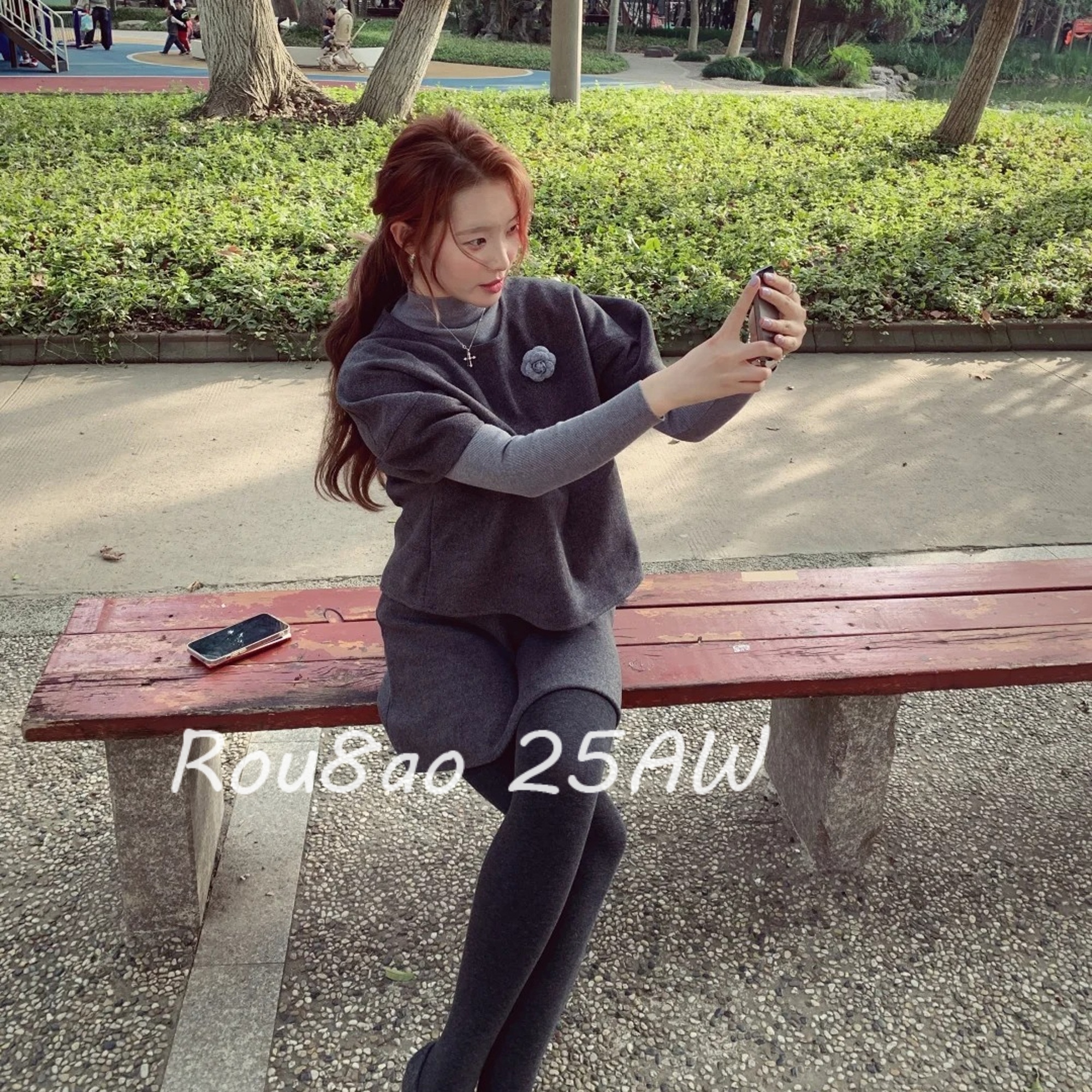 高领打底衫斗篷马甲半身裙三件套