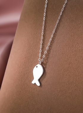 S925纯银小鱼饼干项链女韩系ins简约个性咸鱼吊坠锁骨链