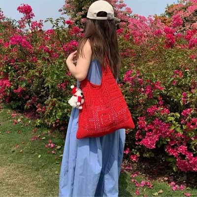红色编织包女小众设计民族风针织包复古百搭通勤包袋镂空手拎包包