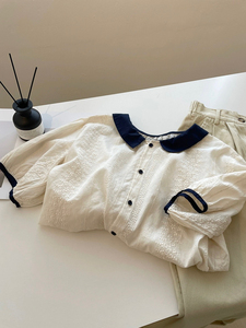 自带减龄滤镜～24下外出哺乳喂奶撞色彼得番领钩花短袖上衣月子服
