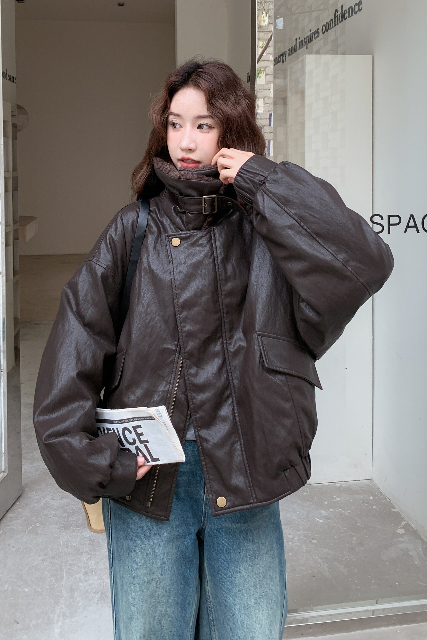 新品90白鸭绒巴恩风毛领皮羽绒外套D9996P295K425,女装短外套,沁古纱衣