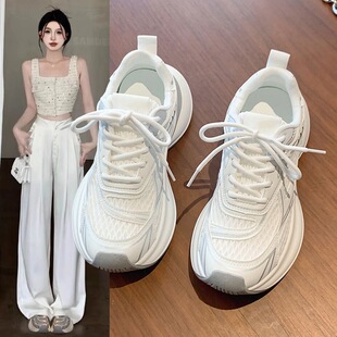 开学季运动鞋女2026春夏天新款减震轻便跑步鞋软底透气网面小白鞋