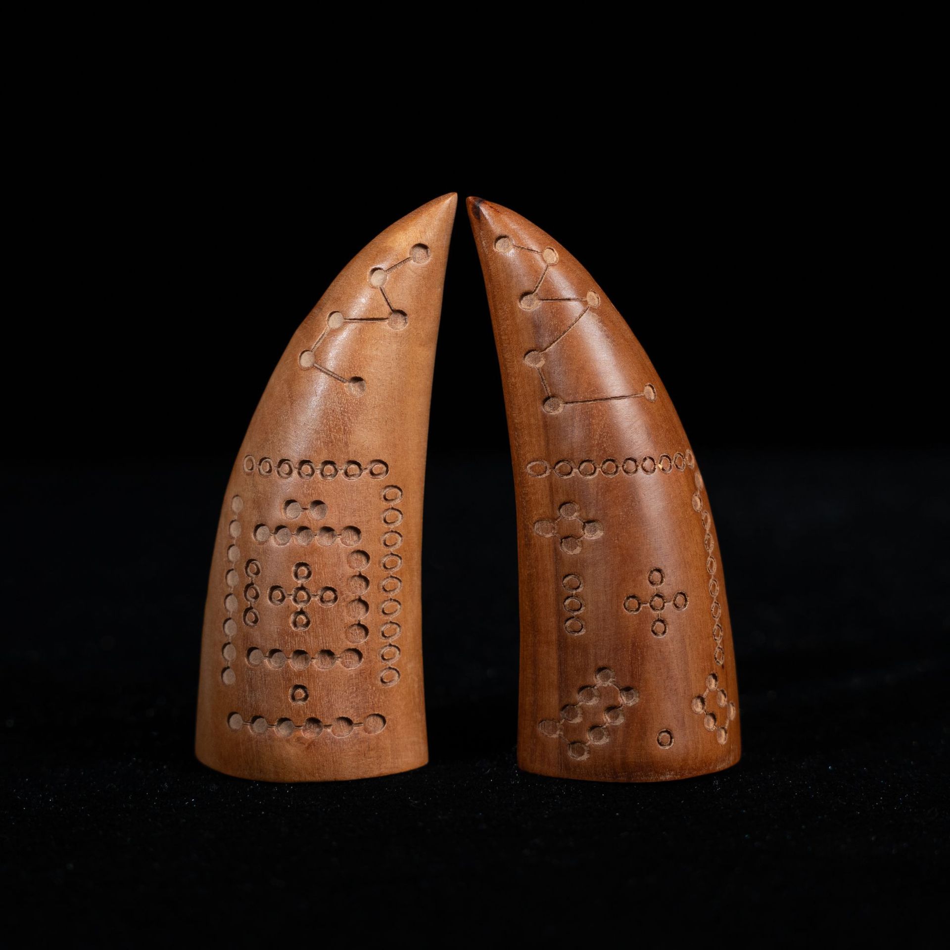 龙虎山雷击枣木圣杯九宫八卦阴阳卦9厘米河图洛书道家法器精雕