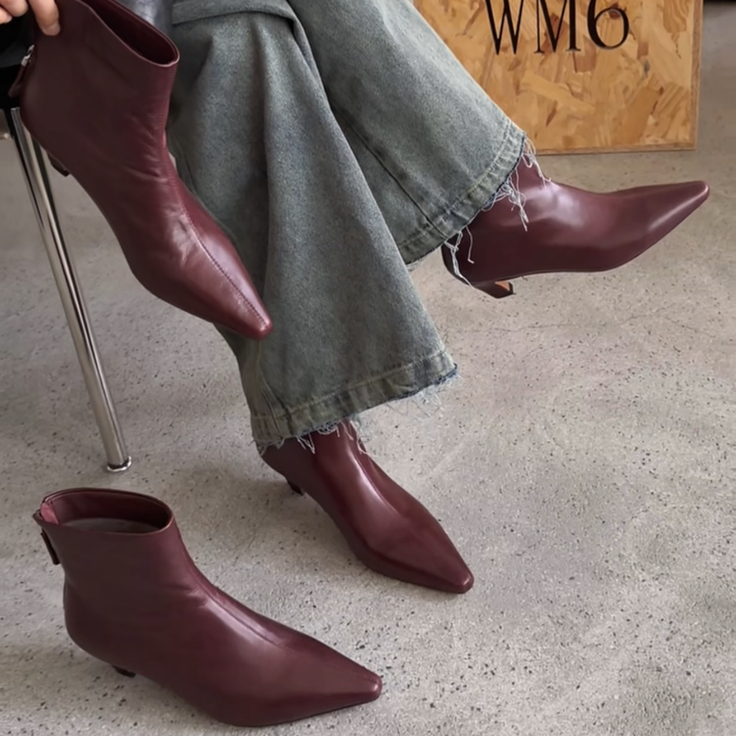 WM6欧货女鞋2025冬季新款牛皮方头后拉链绒里粗跟时装中跟短靴