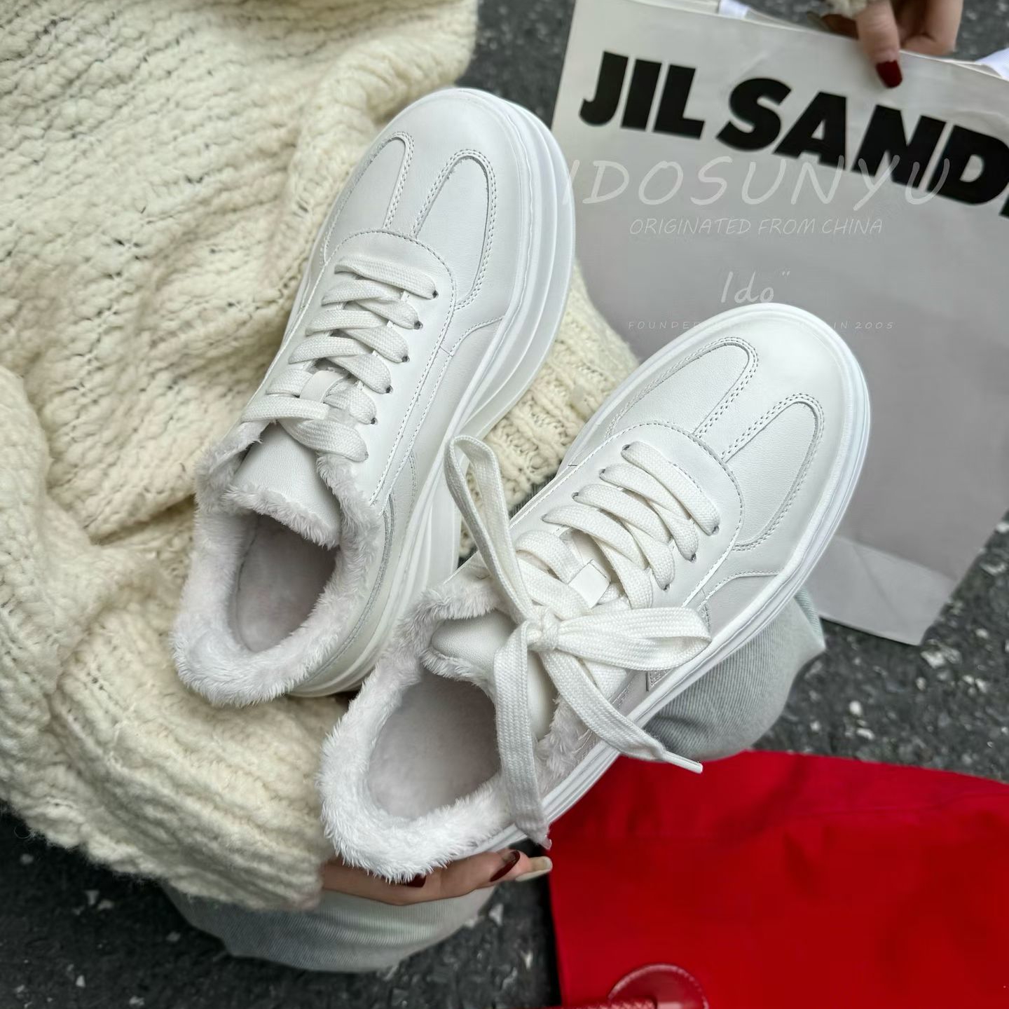 IDO/TT欧货女鞋2025秋冬新款牛皮圆头系带绒里厚底百搭休闲小白鞋