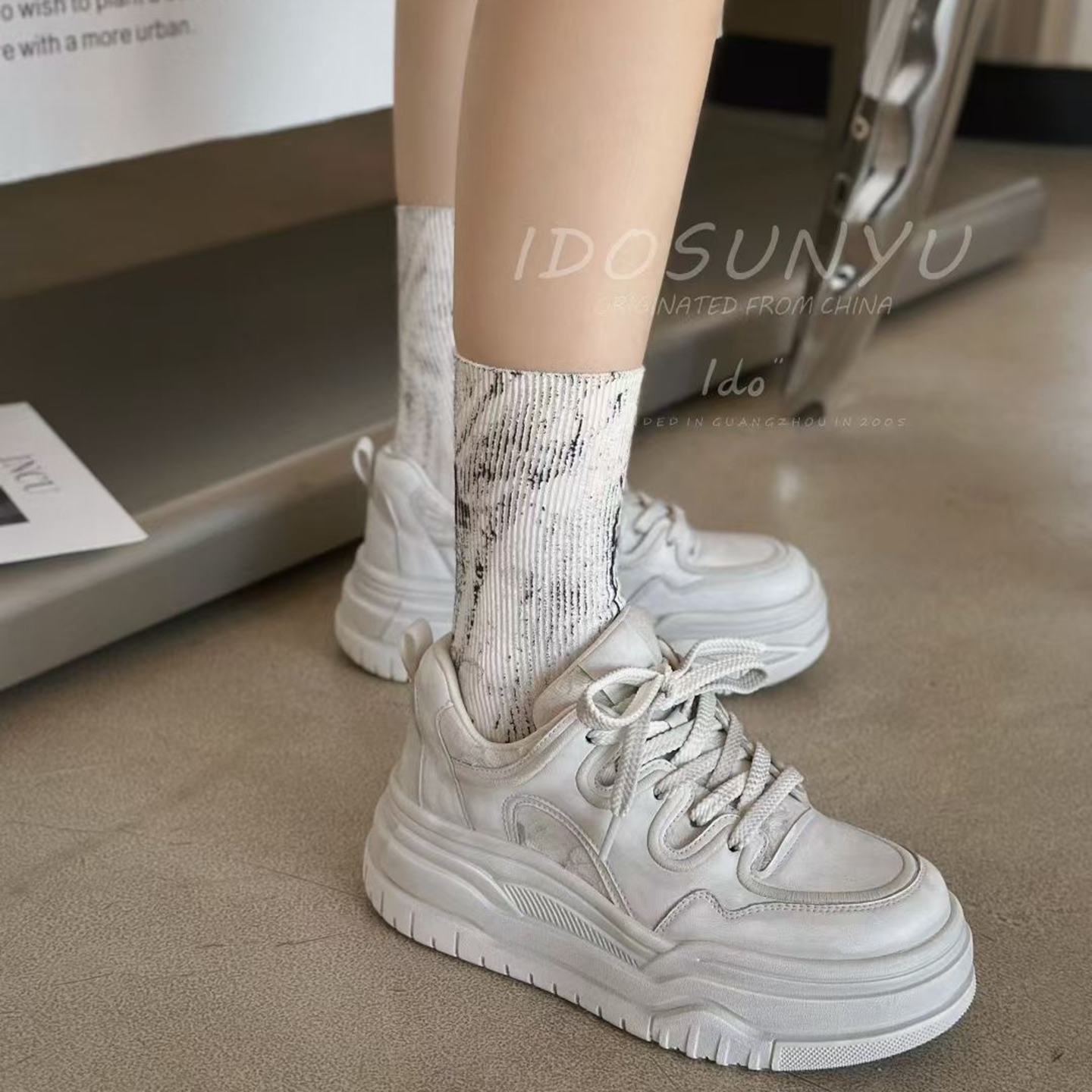 IDO/TT欧货女鞋2025秋季新款擦旧牛皮拼布圆头系带厚底时尚休闲鞋