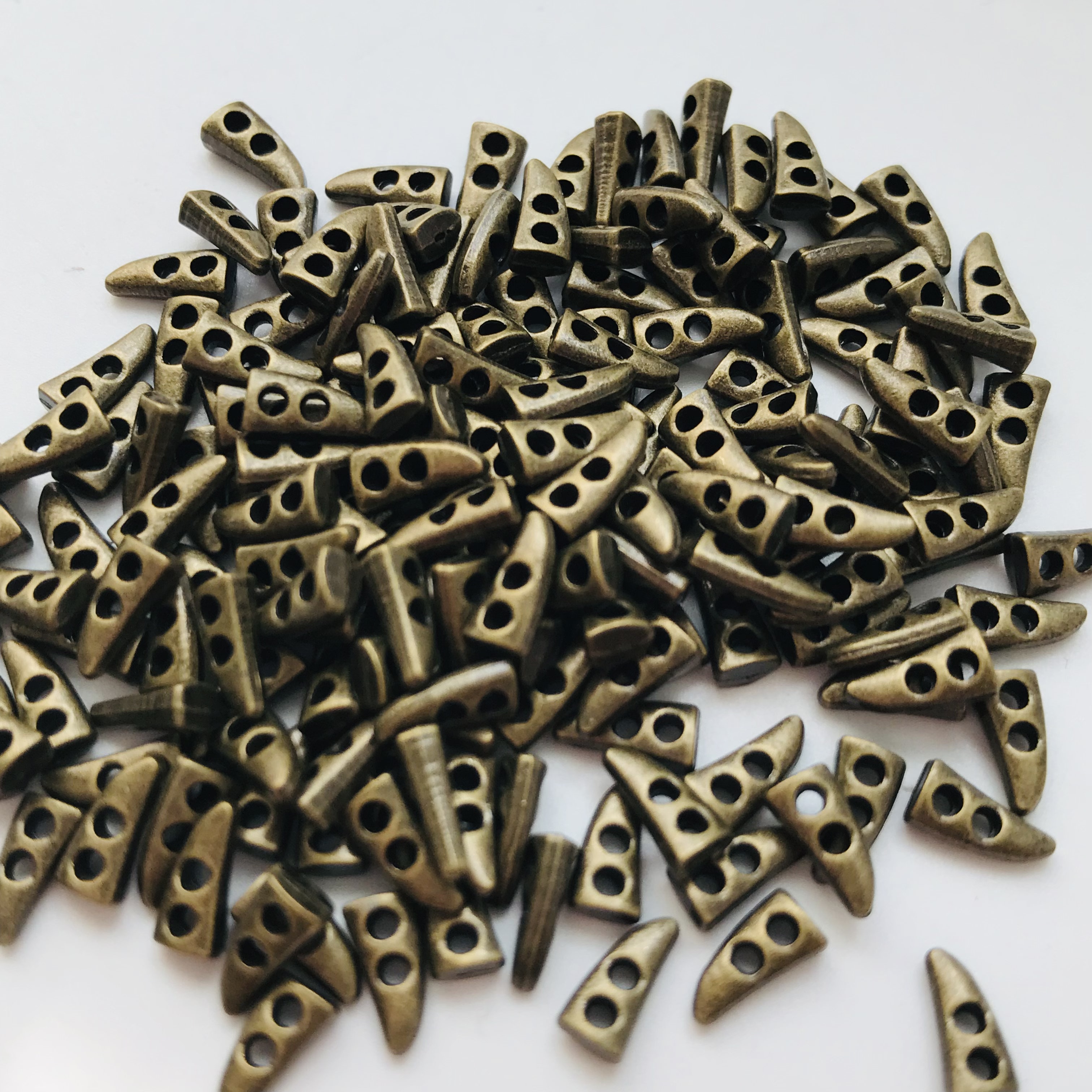 diy牛角扣金属娃衣