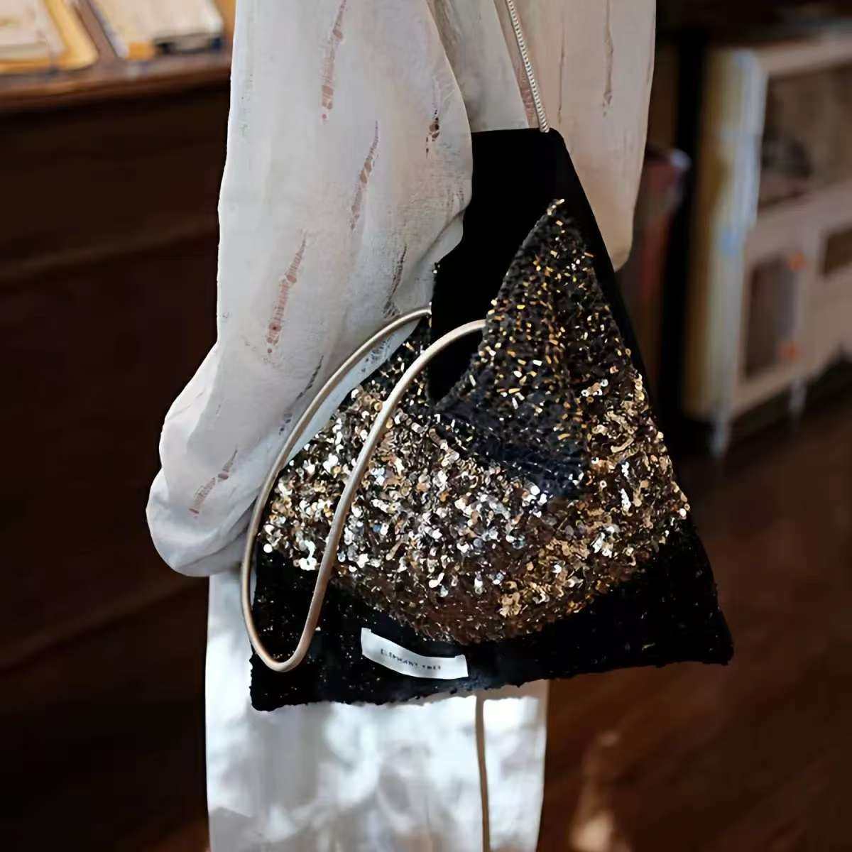 小众高级黑金亮片单肩帆布休闲布袋通勤复古女包亮片秋冬托特包包,箱包皮具/热销女包/男包,通用款女包,淘宝优惠券,粉丝福利购,淘宝优惠卷